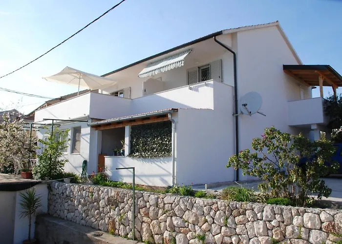 Apartments And Rooms With Parking Space Hvar - 13161